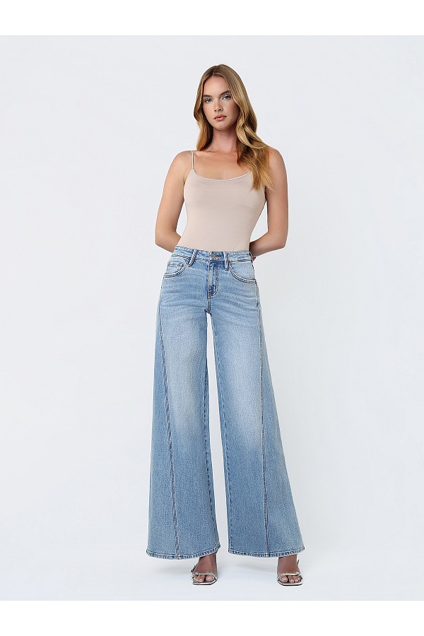 MID RISE LIGHT WASH TWISTED SEAM PA...